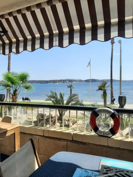 Appartement à Bandol, Studio charmant avec vue sur la mer à Bandol - 28 m² - Terrasse - L1065683