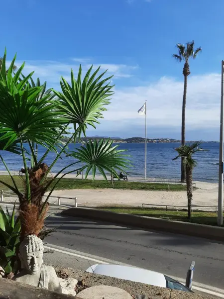 Studio charmant avec vue sur la mer à Bandol - 28 m² - Terrasse - Photo 9