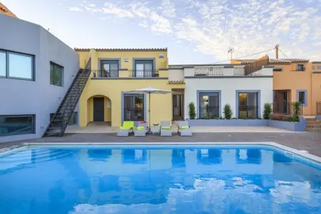 Maison spacieuse avec vue sur la mer à Quelfes, piscine partagée - Photo 32