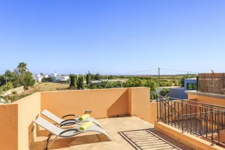 Maison spacieuse avec vue sur la mer à Quelfes, piscine partagée - Photo 44