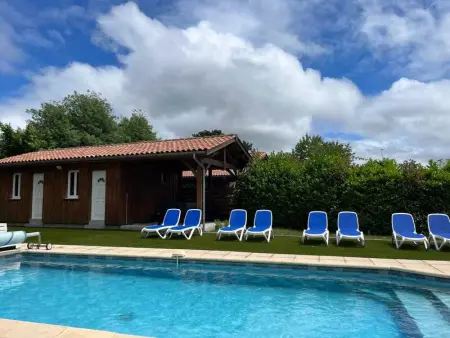 Villa spacieuse à Sainte-Eulalie-en-Born, terrasse, piscine privée - Photo 4
