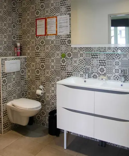 Villa spacieuse à Sainte-Eulalie-en-Born, terrasse, piscine privée - Photo 19