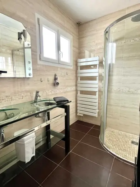 Villa spacieuse à Sainte-Eulalie-en-Born, terrasse, piscine privée - Photo 21