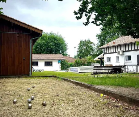 Villa spacieuse à Sainte-Eulalie-en-Born, terrasse, piscine privée - Photo 22