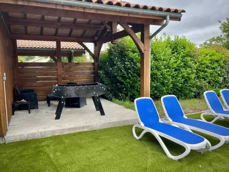 Villa spacieuse à Sainte-Eulalie-en-Born, terrasse, piscine privée - Photo 23