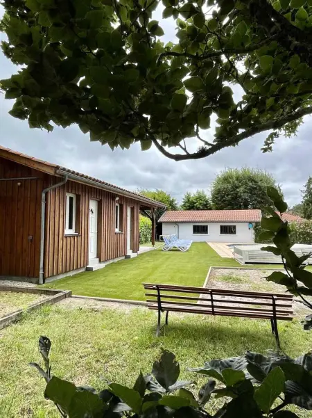 Villa spacieuse à Sainte-Eulalie-en-Born, terrasse, piscine privée - Photo 28