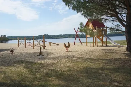 Villa spacieuse à Sainte-Eulalie-en-Born, terrasse, piscine privée - Photo 35