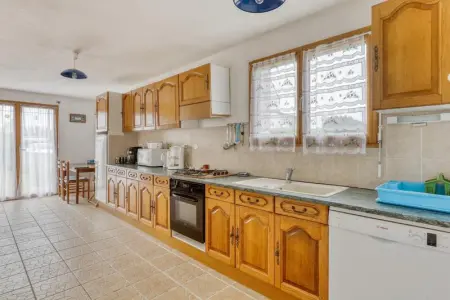 Charmante Maison en Campagne près de Nevez avec Jardin Clôturé - Photo 10