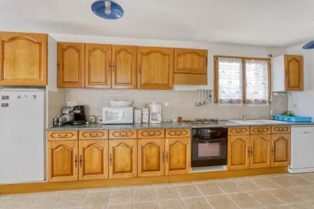 Charmante Maison en Campagne près de Nevez avec Jardin Clôturé - Photo 12