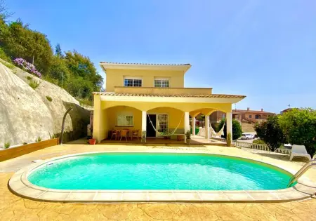 Villa à Vidreres, Villa de Charme à Vidreres avec Piscine Privée - L1065815