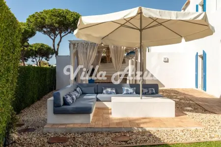 Villa élégante avec piscine privée à Quarteira - Photo 1