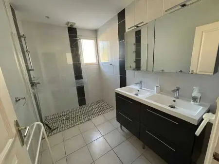 Villa charmante à Saint-Georges-de-Didonne avec piscine privée. - Photo 8