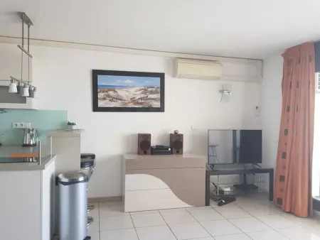 Appartement spacieux à Agde avec piscine partagée 68 m² - Photo 1