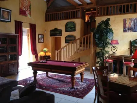 Maison spacieuse avec jacuzzi à Saint-Georges-sur-Baulche - Photo 11