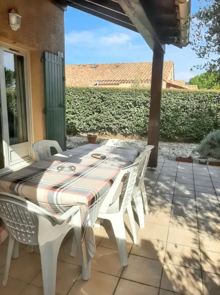 Maison à Eyguières, Maison charmante à Eyguières avec piscine partagée - L1066020