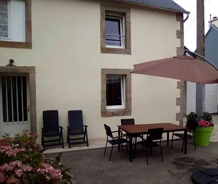 Maison à Cast, Maison charmante près de Cast avec jardin et activités - L1066034