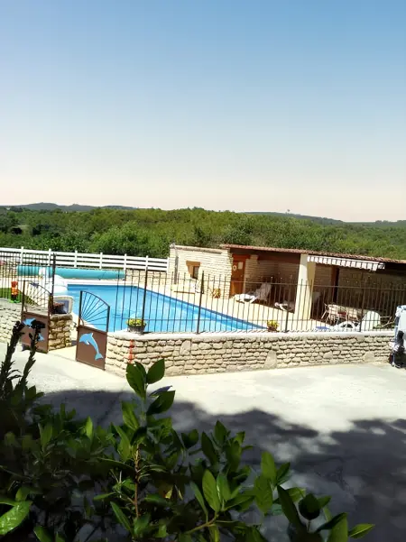 Villa spacieuse à Lioux avec piscine privée et vue montagne - Photo 7