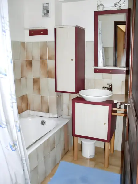 Maison accueillante à Calcatoggio avec jardin clôturé. - Photo 9