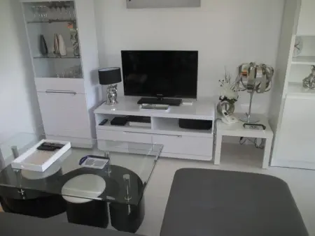 Appartement à Antibes, Studio charmant avec vue mer à Antibes - 30m² + balcon. - L1066145