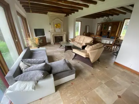 Maison de caractère à Mouterre-Silly avec grand jardin - Photo 1