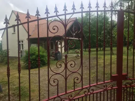 Maison de caractère à Mouterre-Silly avec grand jardin - Photo 12