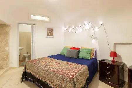 Appartement charmant au centre-ville de Bari - 50 m² - Parking - Photo 1