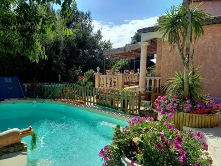 Appartement charmant avec piscine - Salon-de-Provence - 48m² - Photo 8