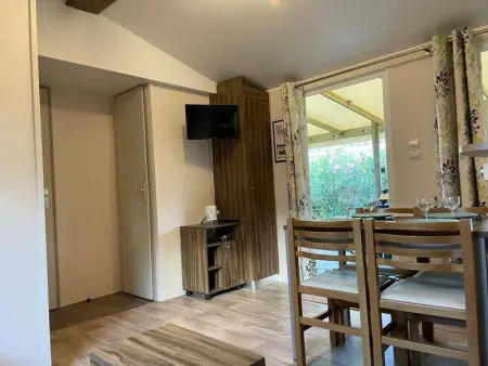 Bungalow familial à Lège-Cap-Ferret avec piscine partagée - Photo 3