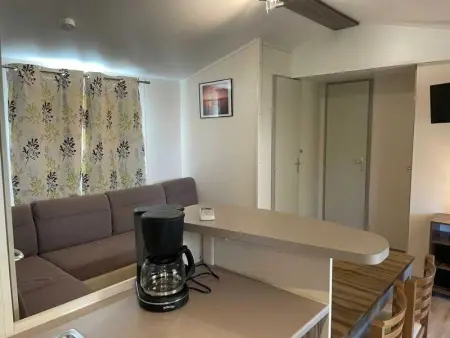 Bungalow familial à Lège-Cap-Ferret avec piscine partagée - Photo 9