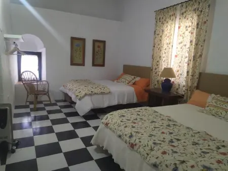 Maison charmante à Estepa, vue montagne, Maison 9 personnes à Estepa - Photo 2