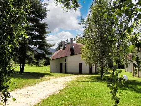 Maison à La Chapelle Geneste, Maison de charme à La Chapelle-Geneste avec jardin et vue - L1066322