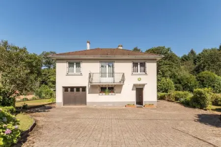 Maison à Champagney, Maison chaleureuse à Champagney avec vue sur la montagne - L1066329