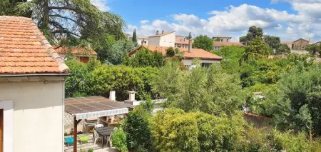 Charmant appartement à Carcassonne avec vue sur le jardin - 35m² - Photo 3