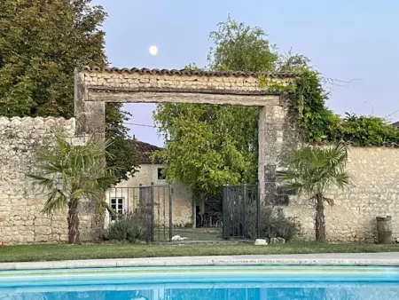 Maison à Saint Palais du Né, Maison charmante avec jardin à Saint-Palais-du-Né - L1066358