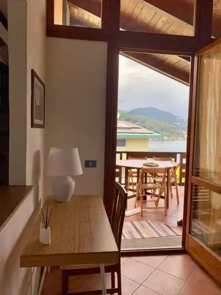 Appartement charmant à Lavena Ponte Tresa - 70 m² - Terrasse spacieuse - Photo 2