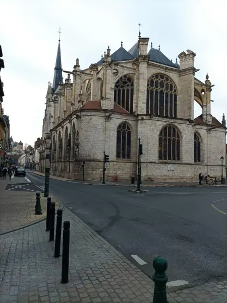 Charmant appartement à Montargis de 35 m² avec vue sur le lac - Photo 12
