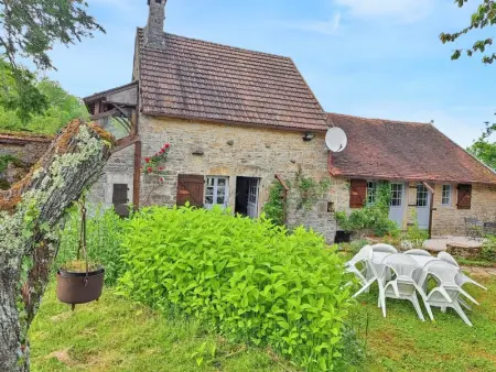 Maison à Eguilly, Maison charmante à Eguilly - Jardin et Terrasse - L1066416