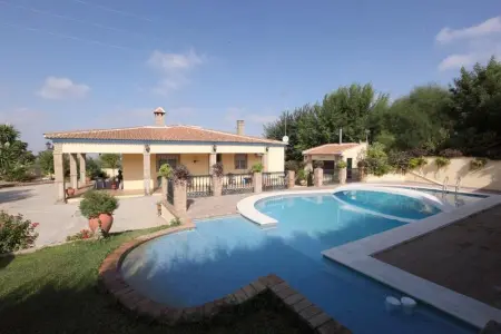 Villa à Sanlúcar la Mayor, Villa spacieuse avec piscine à Sanlúcar la Mayor - L1066470