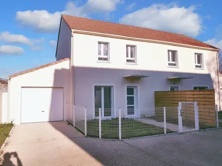 Maison à Montfermeil, Maison cosy avec jacuzzi à Montfermeil - L1066480