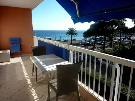 Appartement à Fréjus, Appartement moderne à Fréjus - 39 m² - Vue sur mer - L1066546