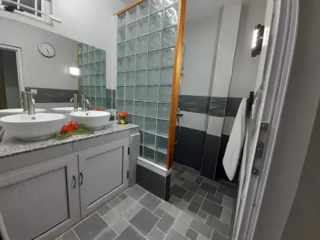 Villa confortable à Pointe aux Piments avec piscine partagée. - Photo 9