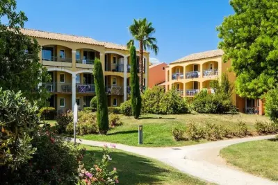 Appartement à Mandeulieu la napoule, Résidence Pierre & Vacances Les Rives de Cannes Mandelieu *** - L1066872