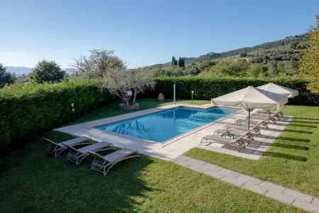 Otto a Loro Ciuffenna, Villa en Toscane avec piscine - Photo 13