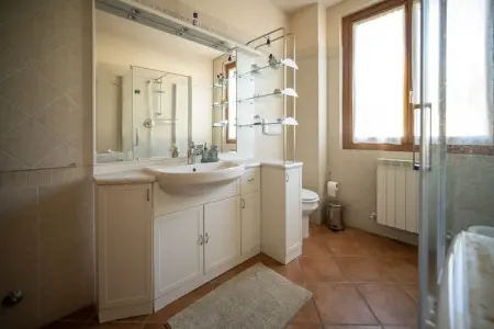 Otto a Loro Ciuffenna, Villa en Toscane avec piscine - Photo 37