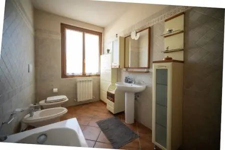 Otto a Loro Ciuffenna, Villa en Toscane avec piscine - Photo 38