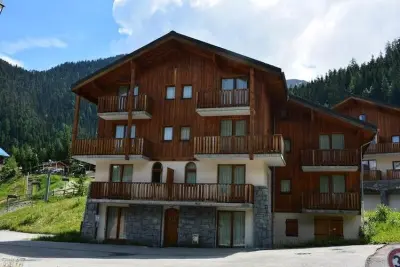 Appartement à VALFREJUS (SAVOIE), Résidence Vacancéole Les Chalets de la Ramoure *** - L1068081