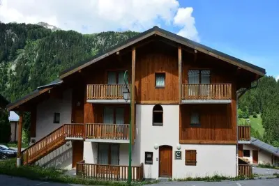 Appartement à VALFREJUS (SAVOIE), Résidence Vacancéole Les Chalets de la Ramoure *** - L1068082