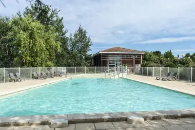 Appartement à SAINT SATURNIN LES AVIGNON, Résidence Vacancéole Sun Hols - Les Rives du Lac - L1068378