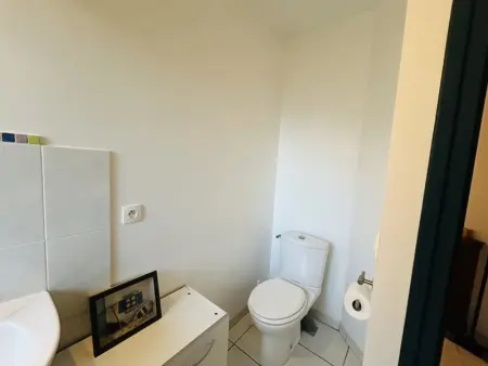 Maison spacieuse proche plage pour 8 pers., jardin privé, animaux admis, WiFi - Photo 9