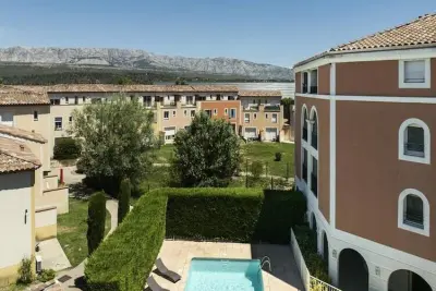 Appartement à Rousset, Résidence Garden & City Aix-en-Provence Rousset*** - L1068709